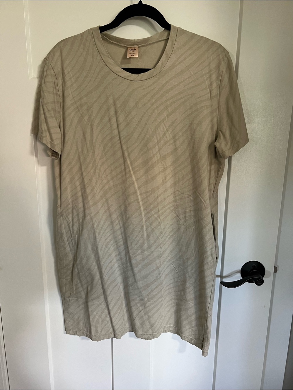Smash and Tess - Short Sleeve T shirt Dress in Neutral Zebra